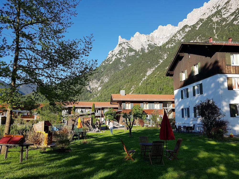 Апартаменты Mittenwald-Ferien Экстерьер фото